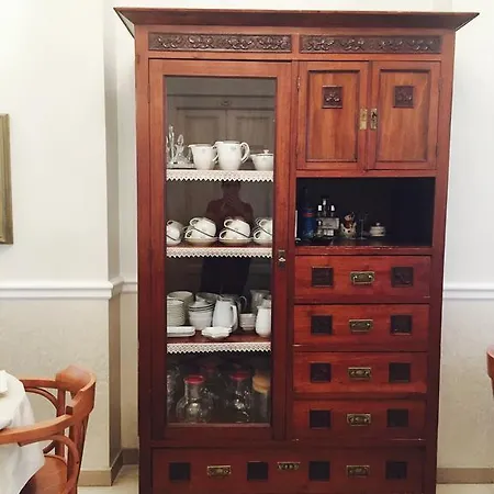 可丽里拉酒店